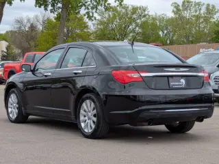 2013 Chrysler 200 Limited
