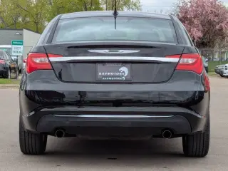 2013 Chrysler 200 Limited