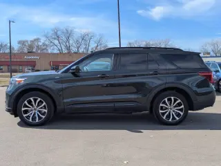 2023 Ford Explorer ST-Line
