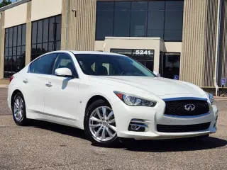 2015 Infiniti Q50 Premium