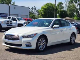 2015 Infiniti Q50 Premium