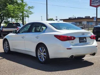 2015 Infiniti Q50 Premium