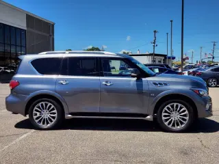 2017 Infiniti QX80
