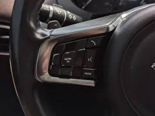2018 Jaguar F-PACE 35t Prestige
