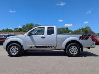 2017 Nissan Frontier SV V6