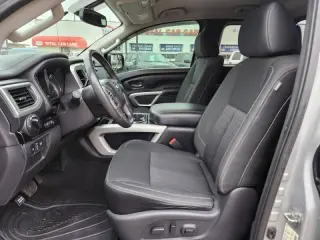 2017 Nissan Titan