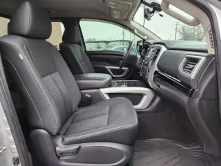 2017 Nissan Titan