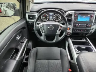 2017 Nissan Titan