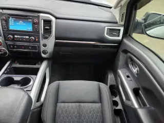 2017 Nissan Titan