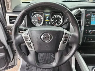 2017 Nissan Titan
