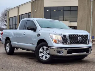 2017 Nissan Titan