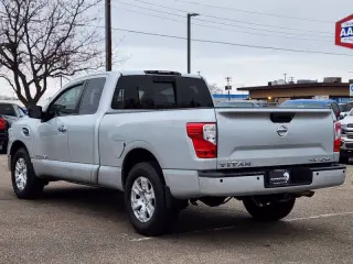 2017 Nissan Titan