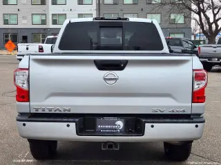 2017 Nissan Titan