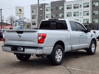 2017 Nissan Titan
