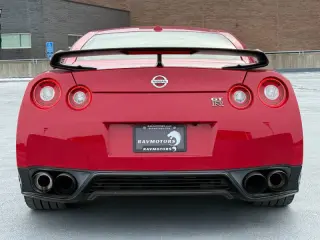 2015 Nissan GT-R Black Edition