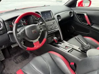 2015 Nissan GT-R Black Edition