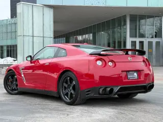 2015 Nissan GT-R Black Edition