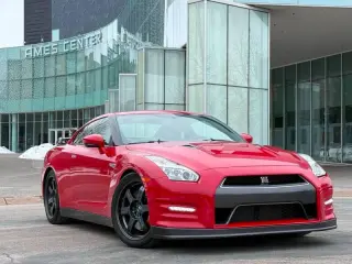 2015 Nissan GT-R Black Edition