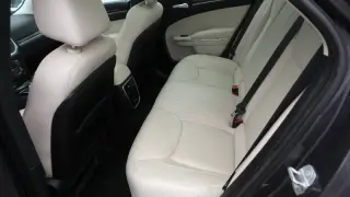 2016 Chrysler 300 Limited