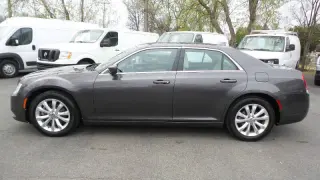 2016 Chrysler 300 Limited