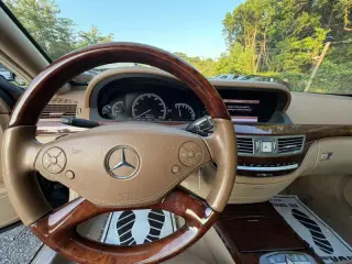 2012 Mercedes-Benz S-Class S 550 4MATIC