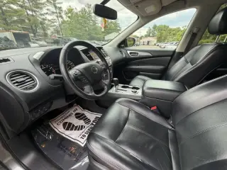 2020 Nissan Pathfinder SL