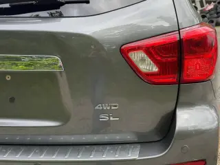2020 Nissan Pathfinder SL