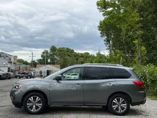 2020 Nissan Pathfinder SL