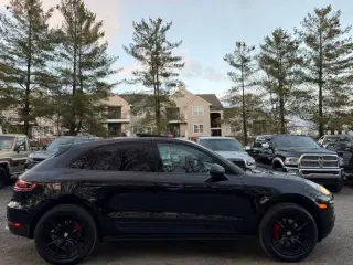 2017 Porsche Macan
