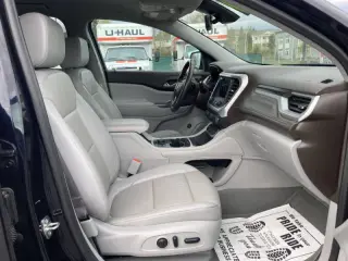 2022 GMC Acadia SLT