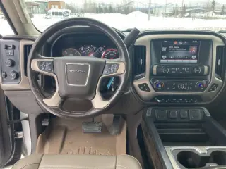 2015 GMC Sierra 2500HD Denali