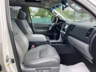 2014 Toyota Sequoia
