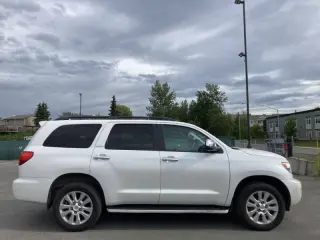 2014 Toyota Sequoia