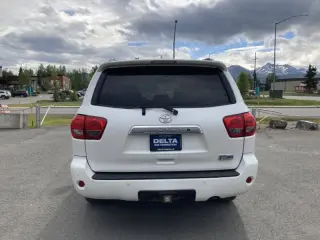2014 Toyota Sequoia
