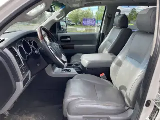 2014 Toyota Sequoia