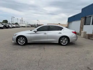 2015 INFINITI Q50