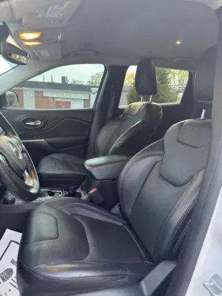 2020 Jeep Cherokee