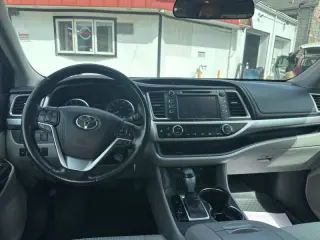 2017 Toyota Highlander