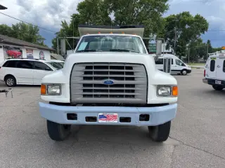 1996 Ford F-800
