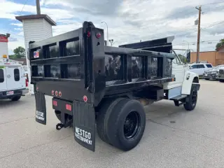 1996 Ford F-800