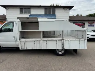 2012 Ford E-Series E-450 SD