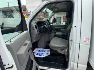 2012 Ford E-Series E-450 SD