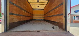 2004 GMC T7500