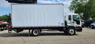 2004 GMC T7500