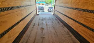 2004 GMC T7500