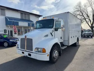 2008 Kenworth T300