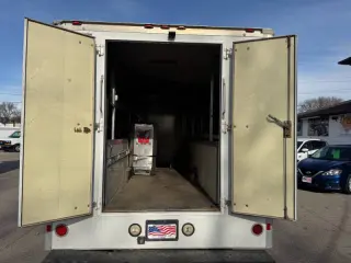 2008 Kenworth T300