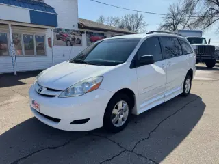 2008 Toyota Sienna LE 7-Passenger