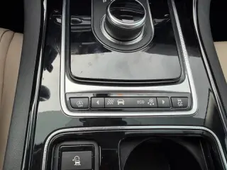 2018 Jaguar XE 25t Premium