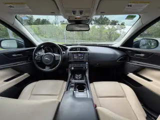 2018 Jaguar XE 25t Premium